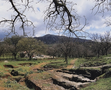 LM III Mortuary Practices in West Crete: the Cemeteries of Maroulas and Armenoi at Rethymnon